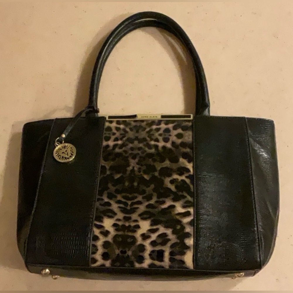 Hand bag
